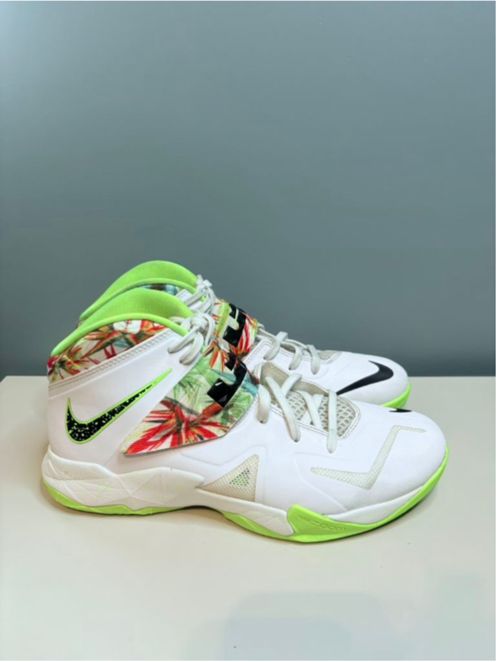 Nike LeBron Soldier 7 “Kings Pride” Floral Basketball Shoes Men’s Size 10.5